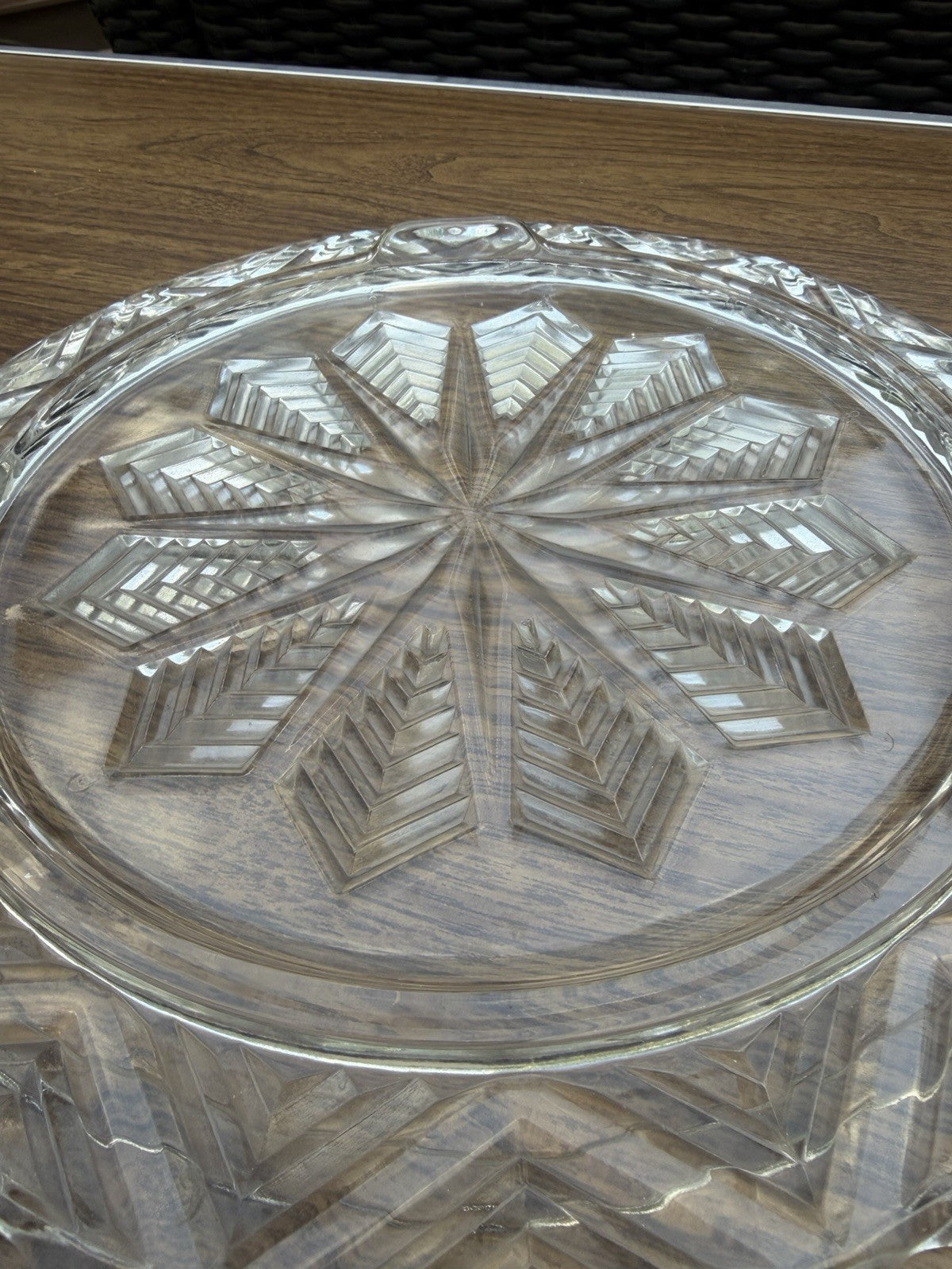 Vintage Federal Glass Cake Plate Snowflake Starburst Scallop Edge 11"