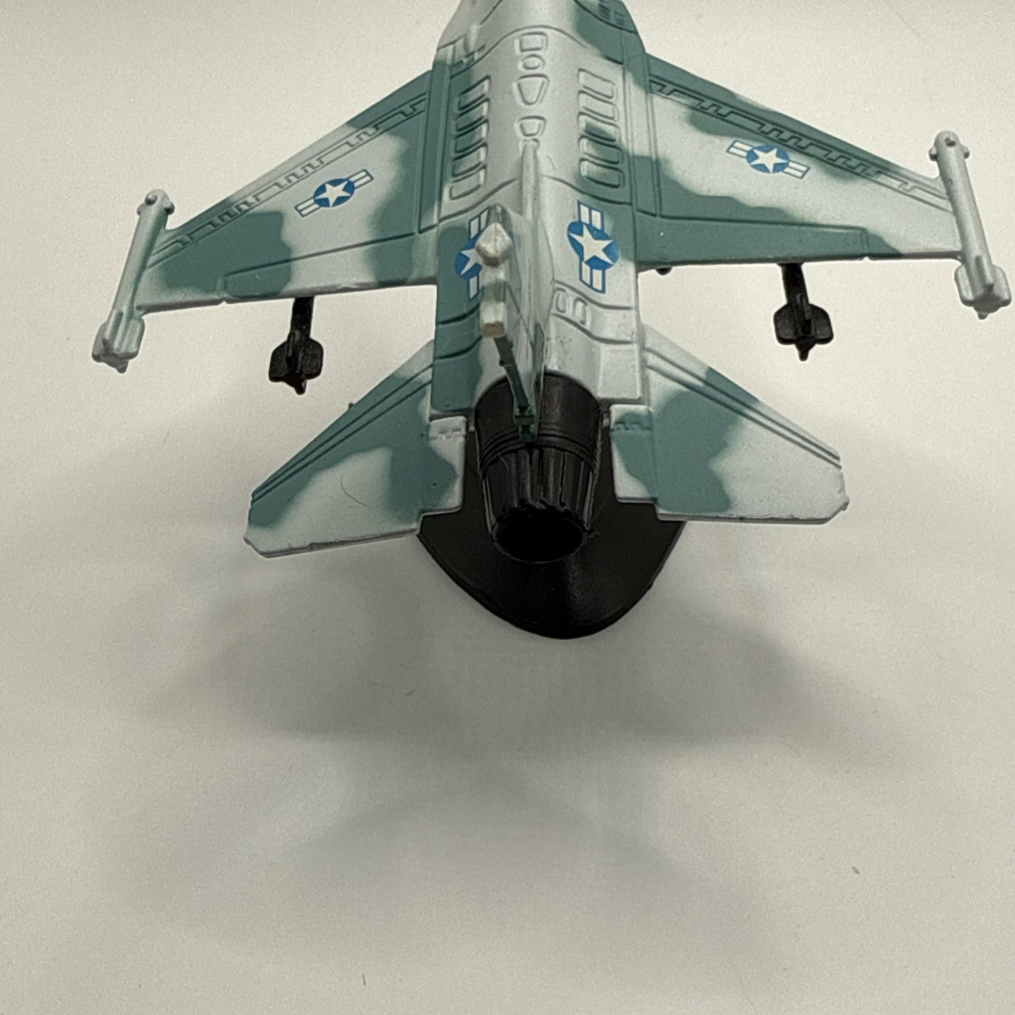 Maisto AV 8B Harrier Marine Fighter Jet, Diecast Aircraft Replica, With Stand