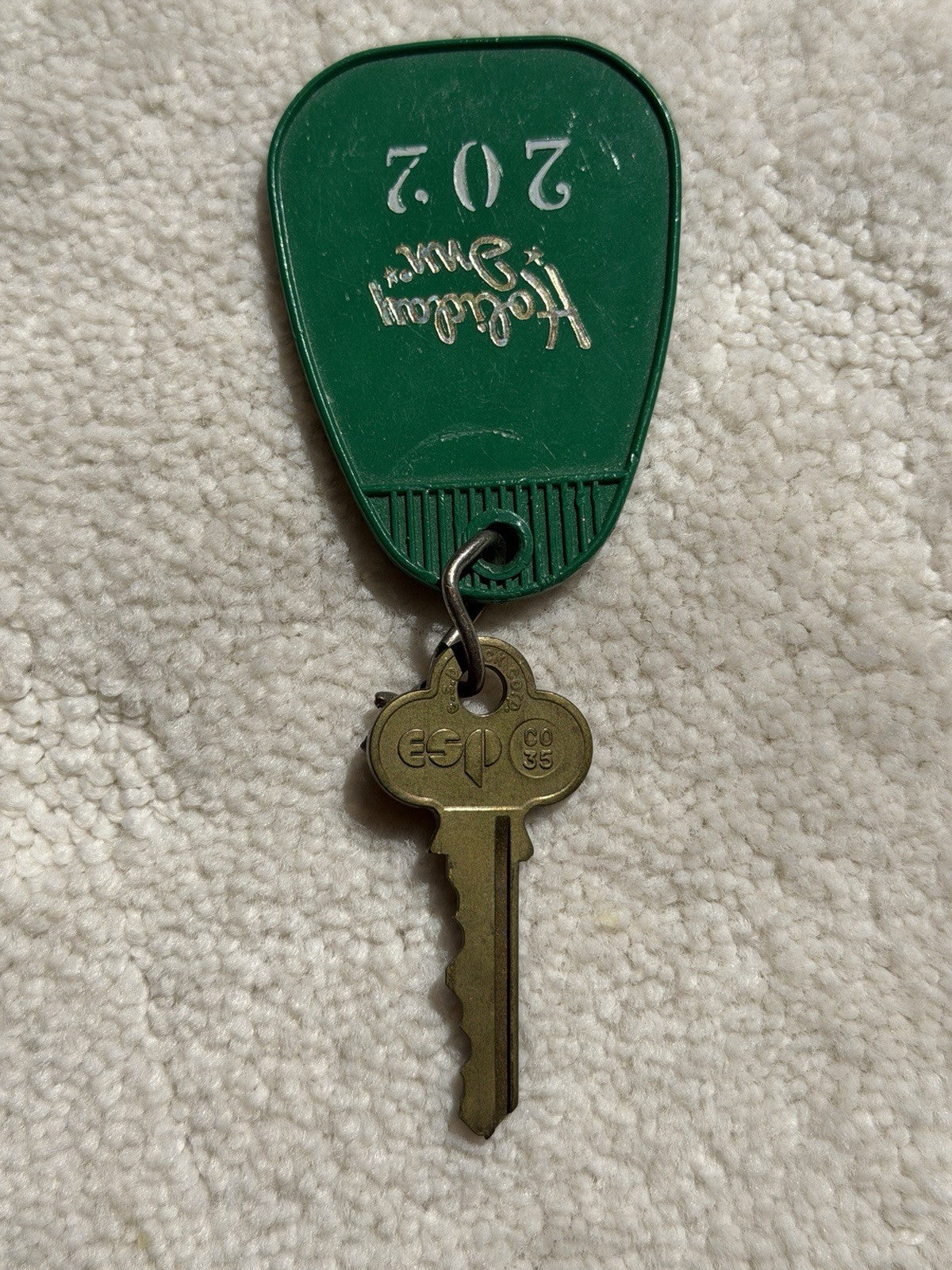 Vintage Holiday Inn Room Key 202 Fitchburg Massachusetts Motel Key Fob Green