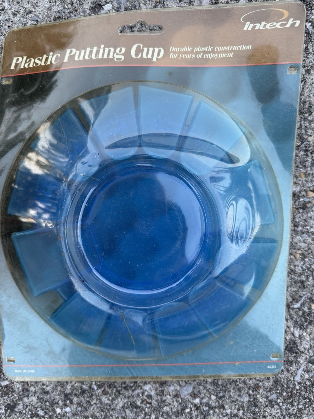 Intech Plastic Putting Cup Golf Training Aid Indoor Outdoor Practice Trainer