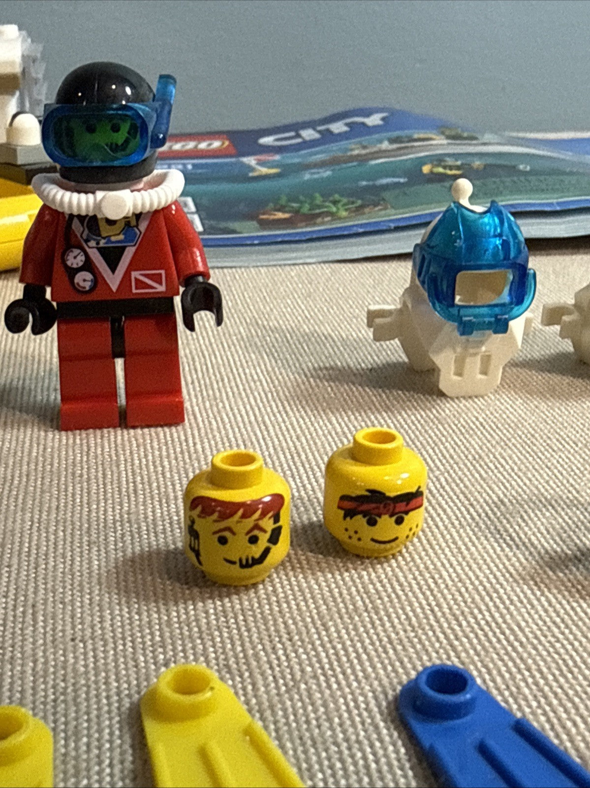 LEGO Deep Sea Lot: 60221 Diving Yacht, 1806, Manuals, 3 Minifigs, 4 Animals