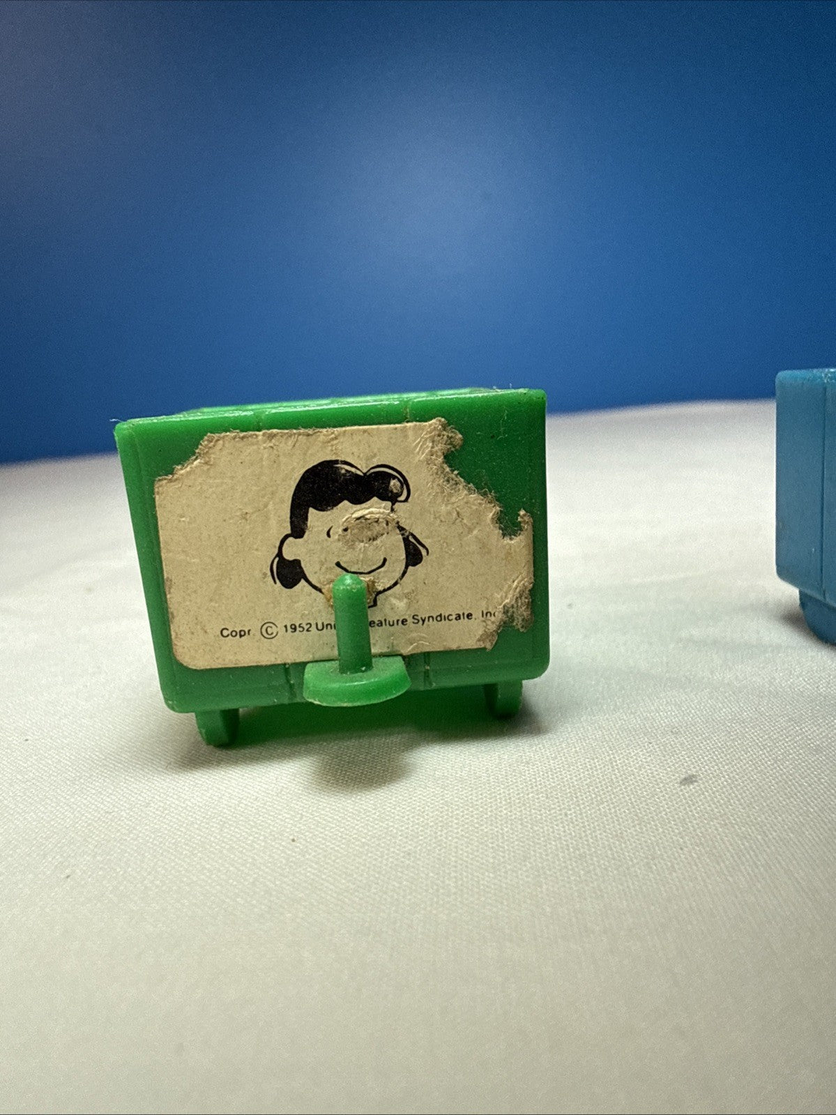 Vintage 1970s Peanuts Charlie Brown Lucy Connecting Carts Plastic Toy Lot of 4