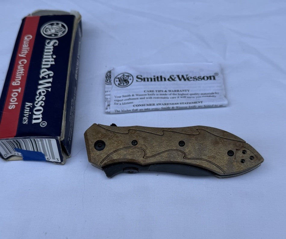 Smith & Wesson Folding Pocket Knife Lot of 3 HRT Taylor Brands Knives
