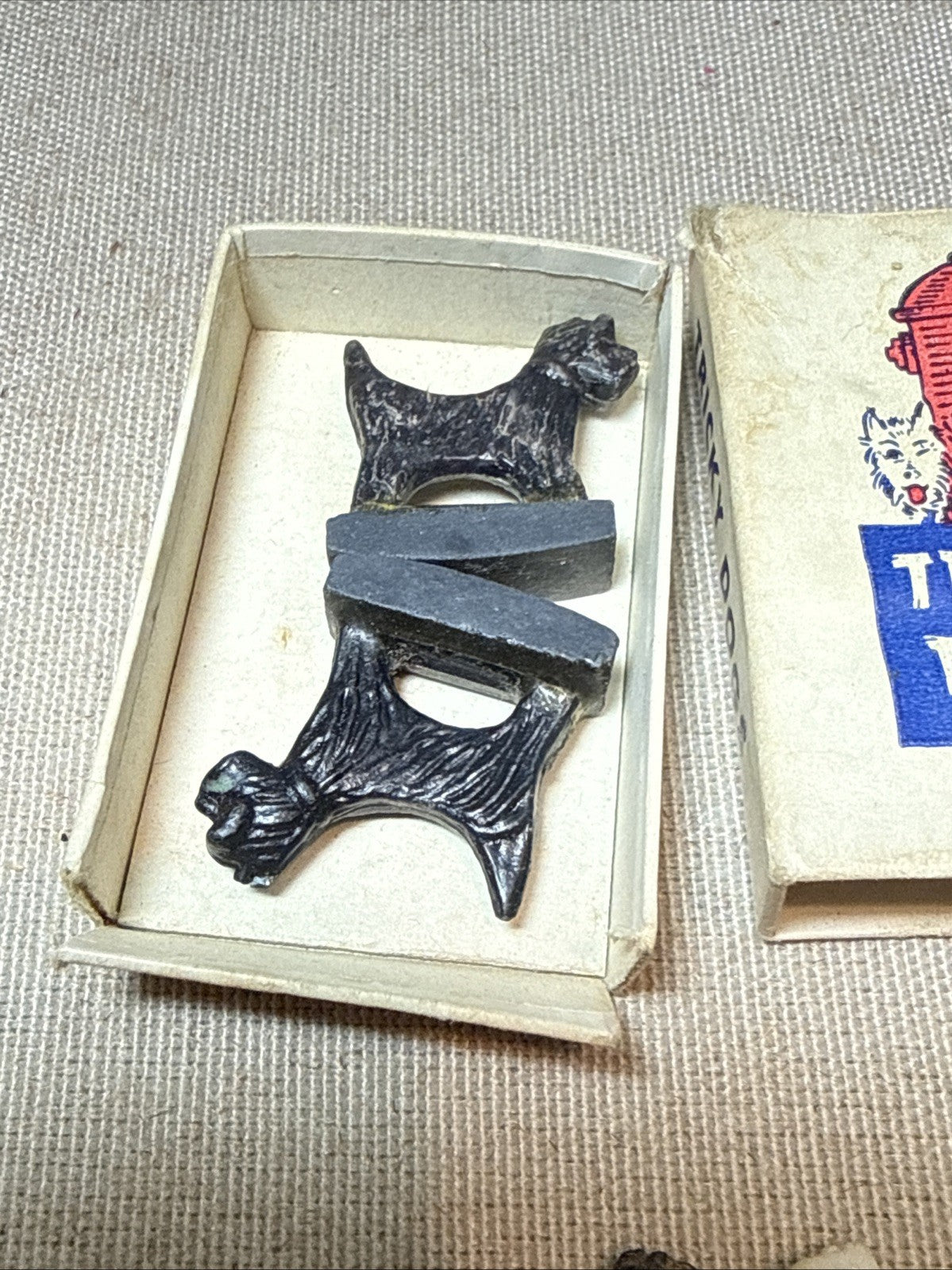 Vintage Tricky Dogs Magnetic Scottie Dogs Game Original Box