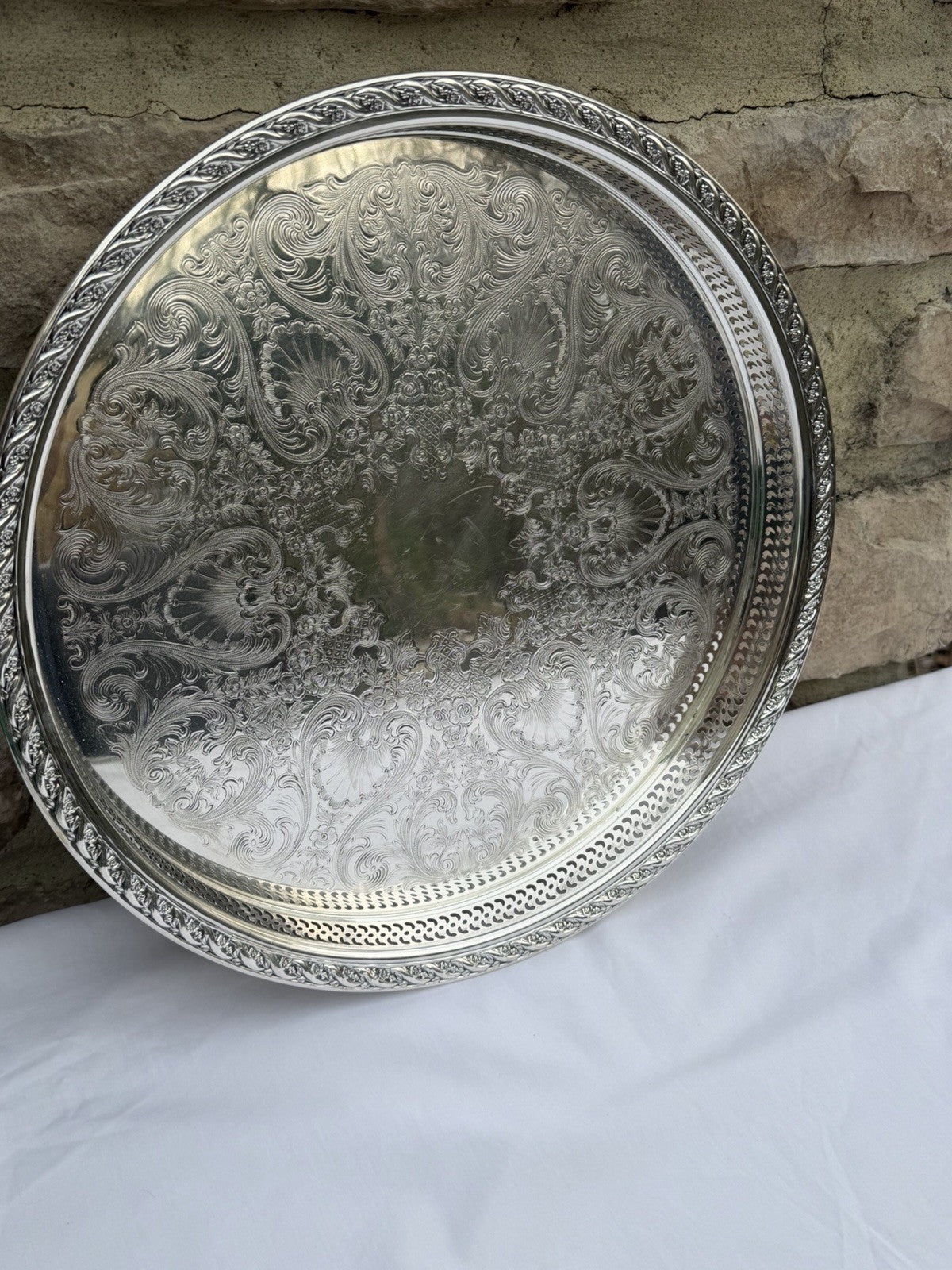WM Rogers Son Silver Plate Platter Spring Flower Round Tray 15" + Storage Felt