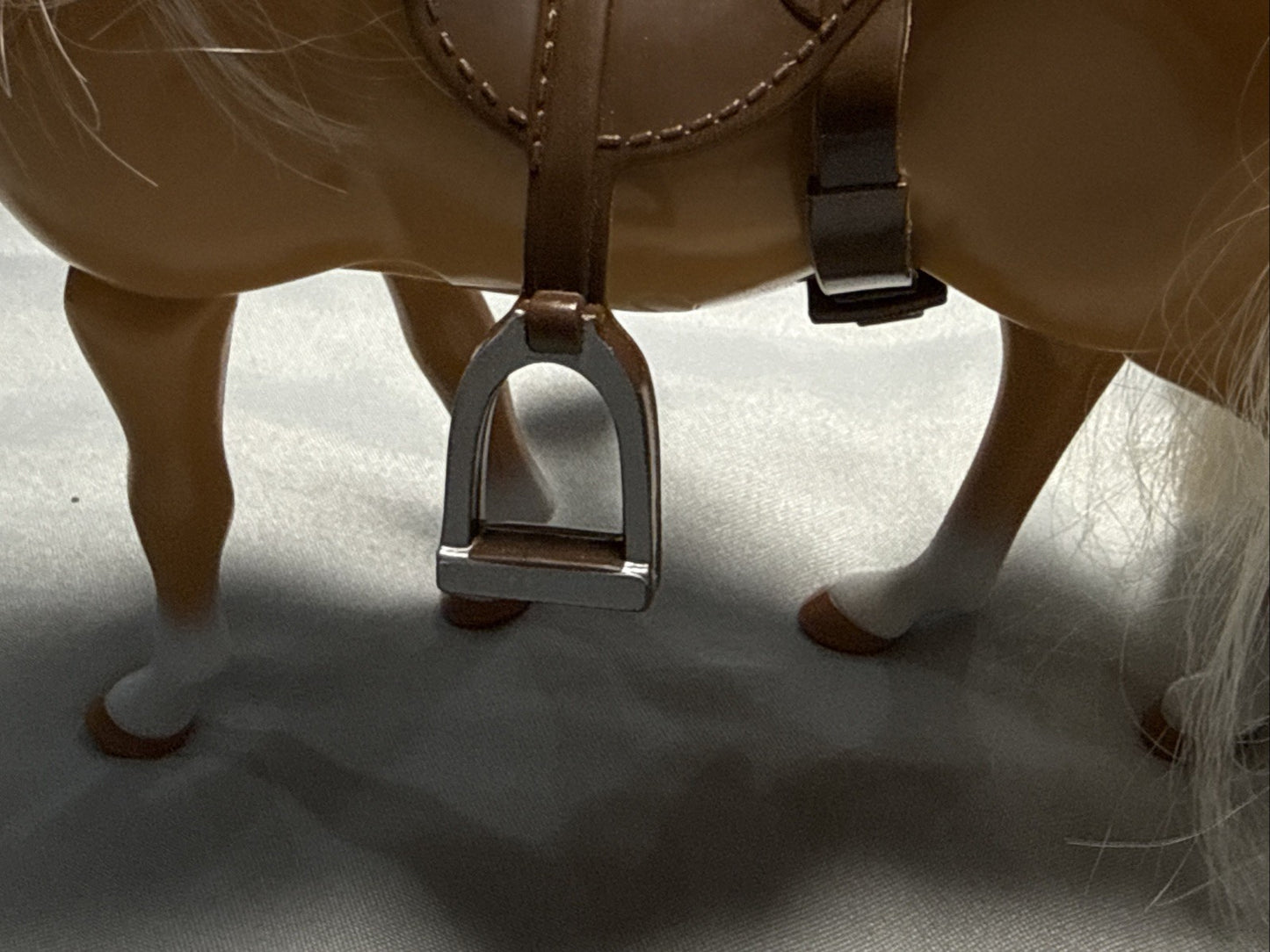 1997 Vintage Mattel Barbie Walking Horse With Saddle, Neck Bends