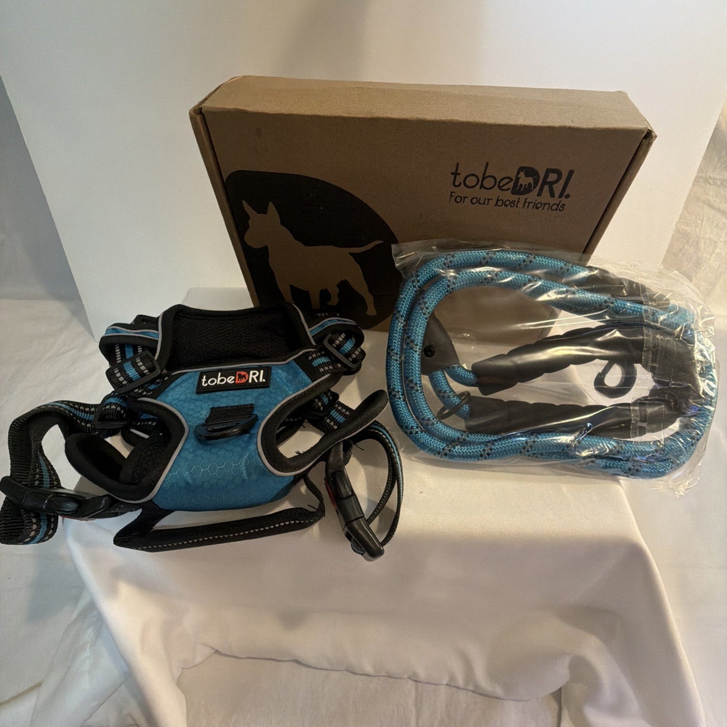 tobe RI Blue Dog Harness and Leash Set Size L Adjustable With Box