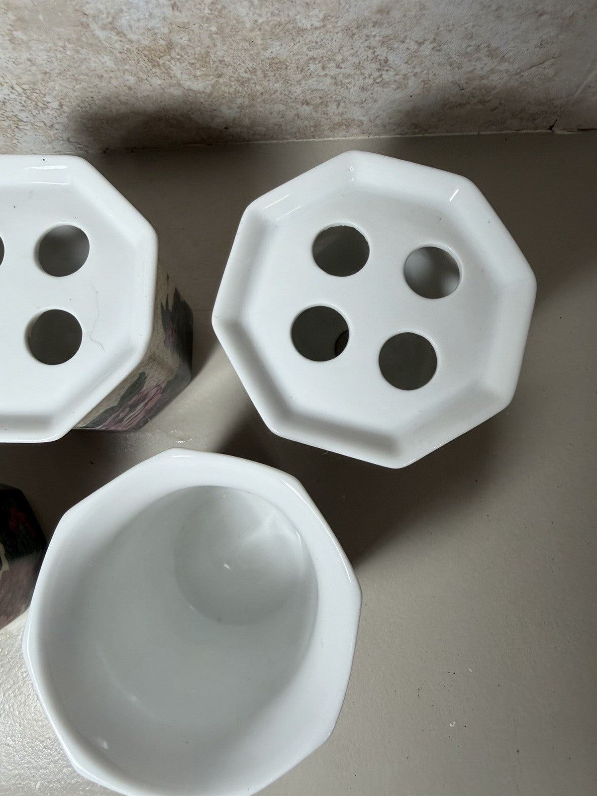 Vintage Springs Chatham Floral Ceramic Tumblers Toothbrush Holders Set of 4