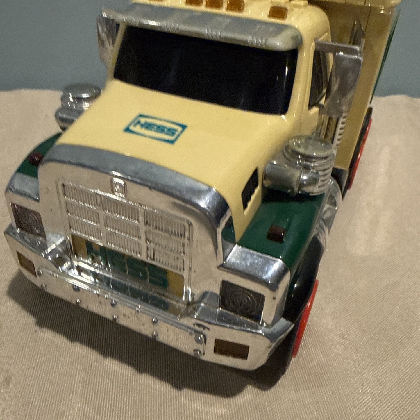 2008 Hess Truck Front Loader Lights Works Rolling Construction Vehicle