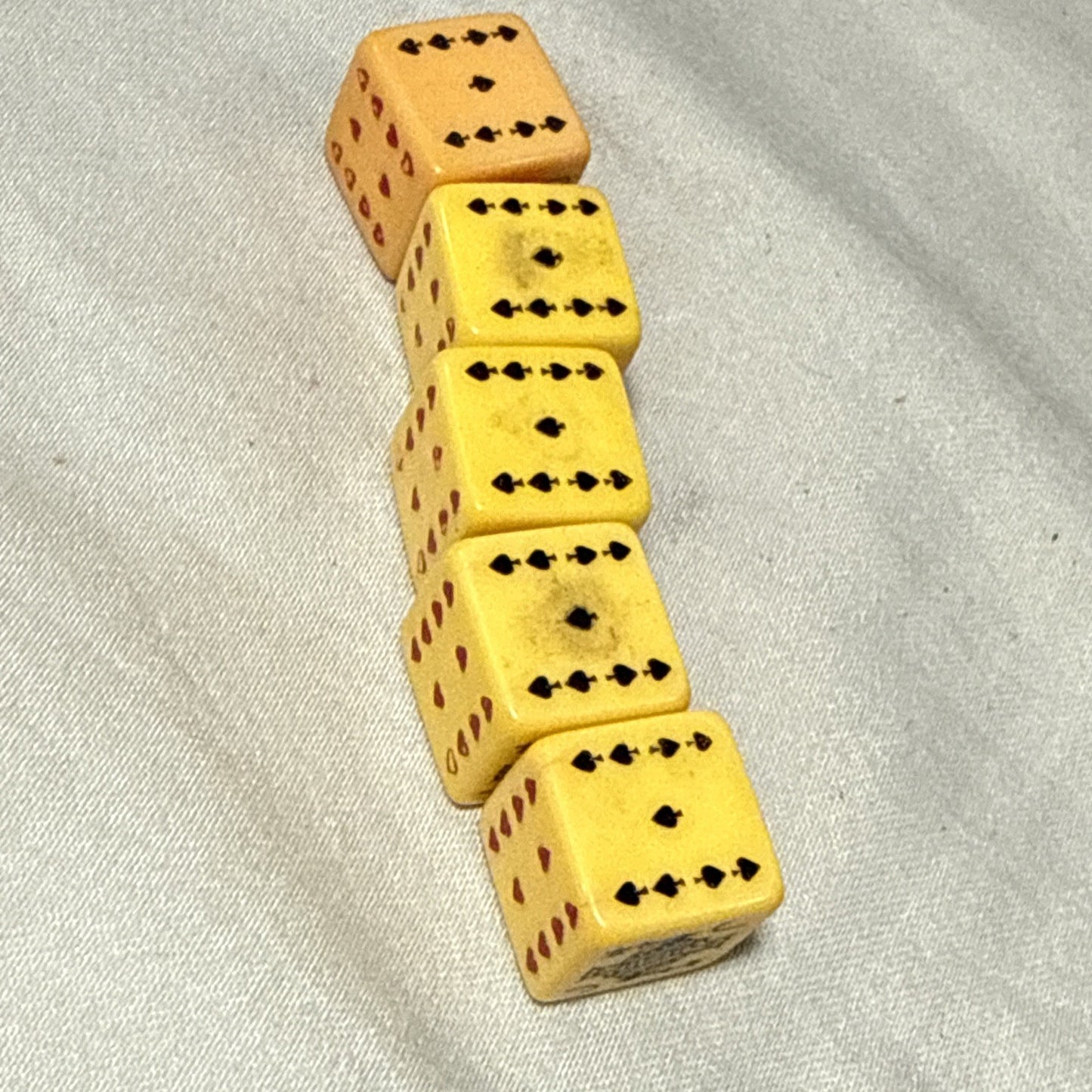 Vintage Butterscotch Bakelite Poker Dice Brown Leather Case Collectible 5/8 Dice