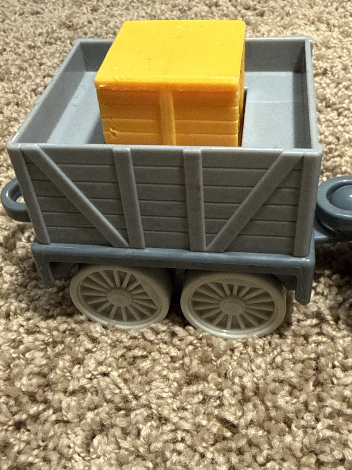 2006 TOMY Thomas The Train and Troublesome Trucks Pull Along Toy w/Sounds
