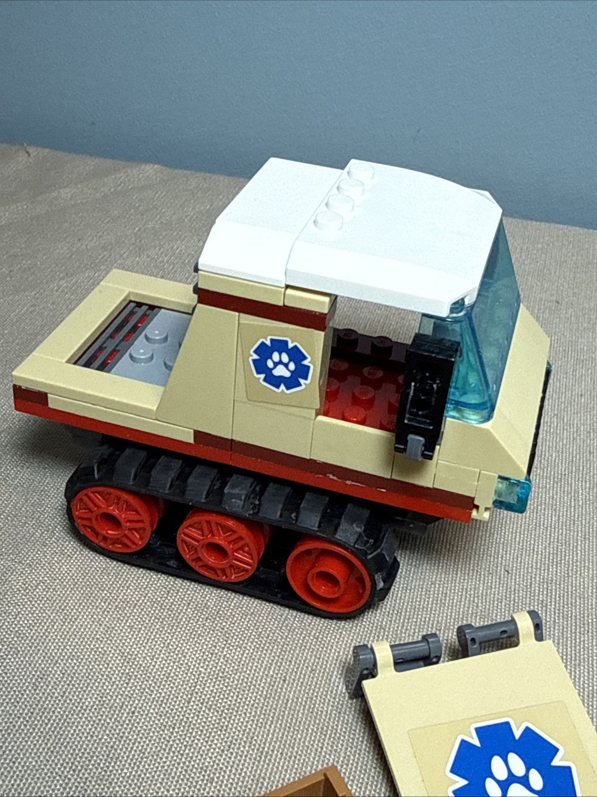 LEGO City Jungle Wildlife Rescue Parts Lot Minifigures Vehicles Animals Pieces