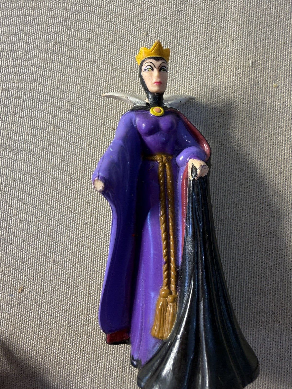 Vintage Disney Snow White Seven Dwarfs Figures PEZ Dispenser Comic Book Toy Lot