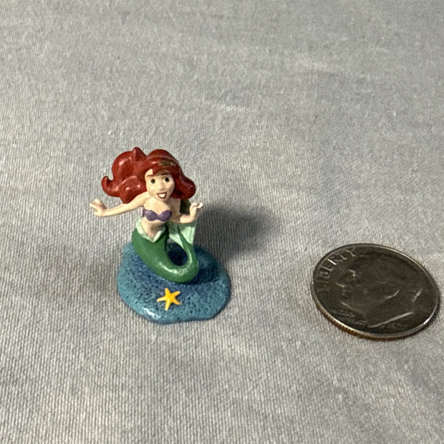 Disney Ariel Figurine Enchanted Places Little Mermaid Mini 1" Die Cast Figureine