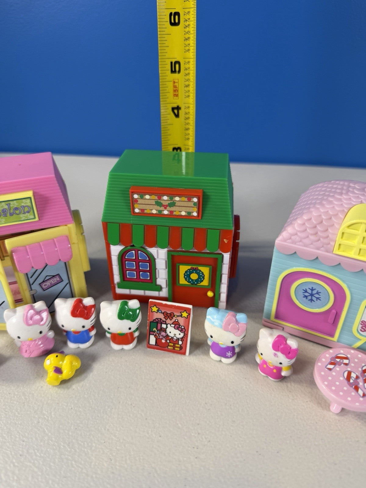 Sanrio Hello Kitty Mini Building Playset Lot 6 Figures Accessories Toy Houses