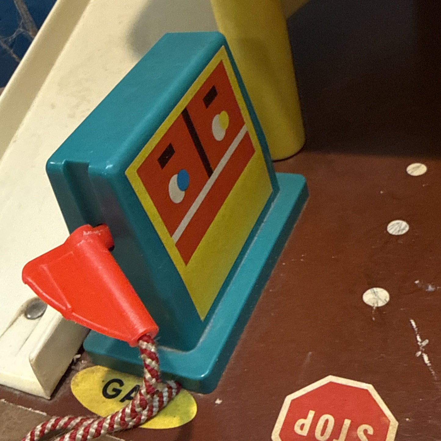 Vintage Fisher Price 930 Play Family Action Garage 1970 w/Box & Lift Incomplete
