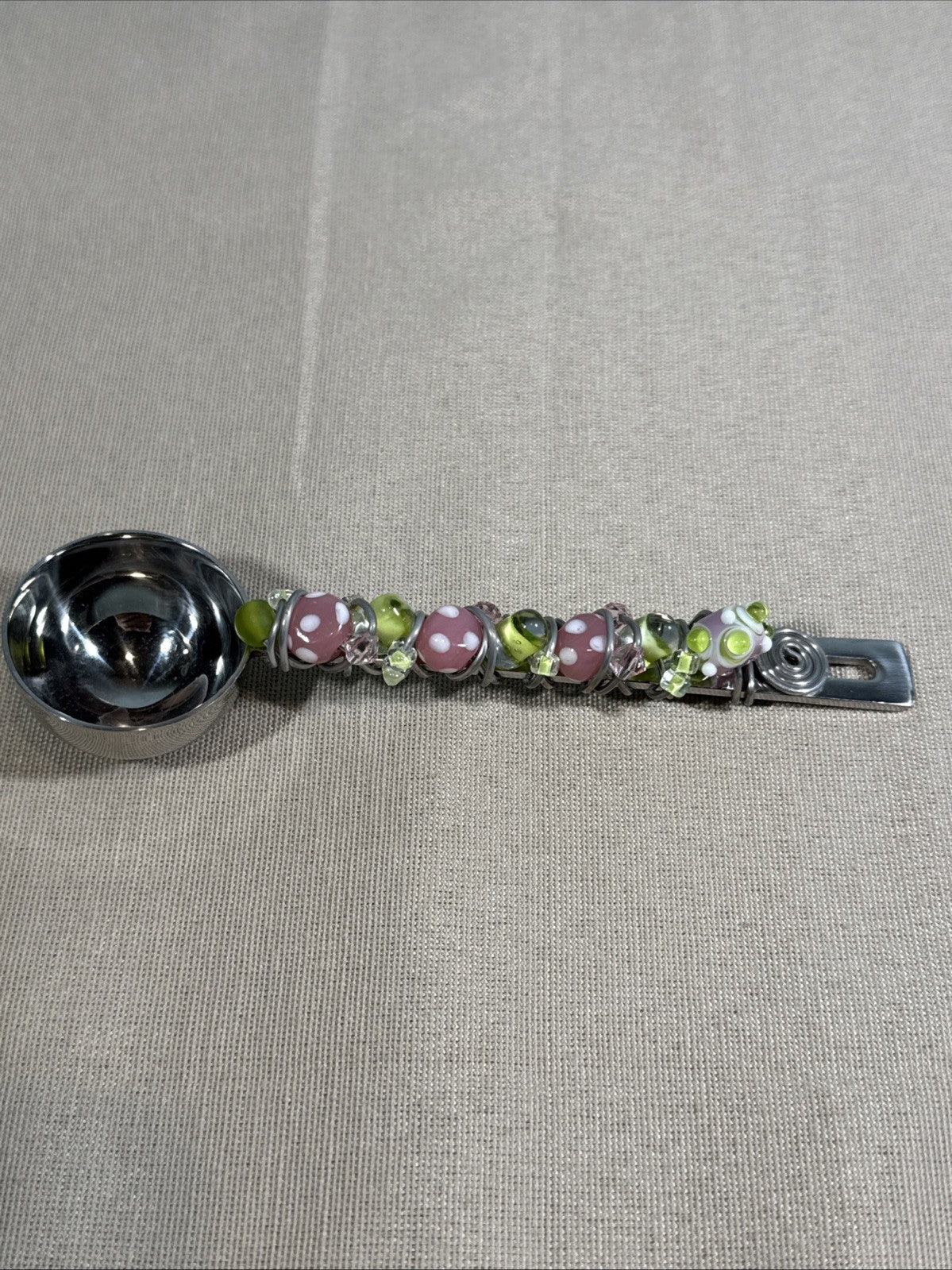 Beaded Wire Wrapped Handle Scoop Stainless Steel Pink Green 6"