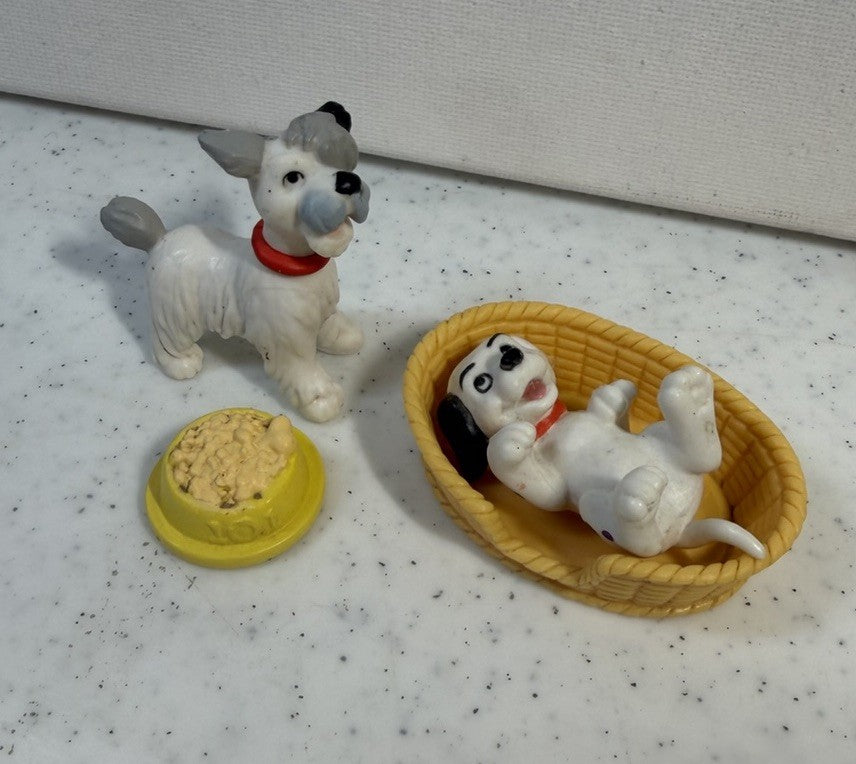 Vintage 1996 McDonalds 101 Dalmatians Toy Lot 21pc Cruella & 1978 Smuckers Book