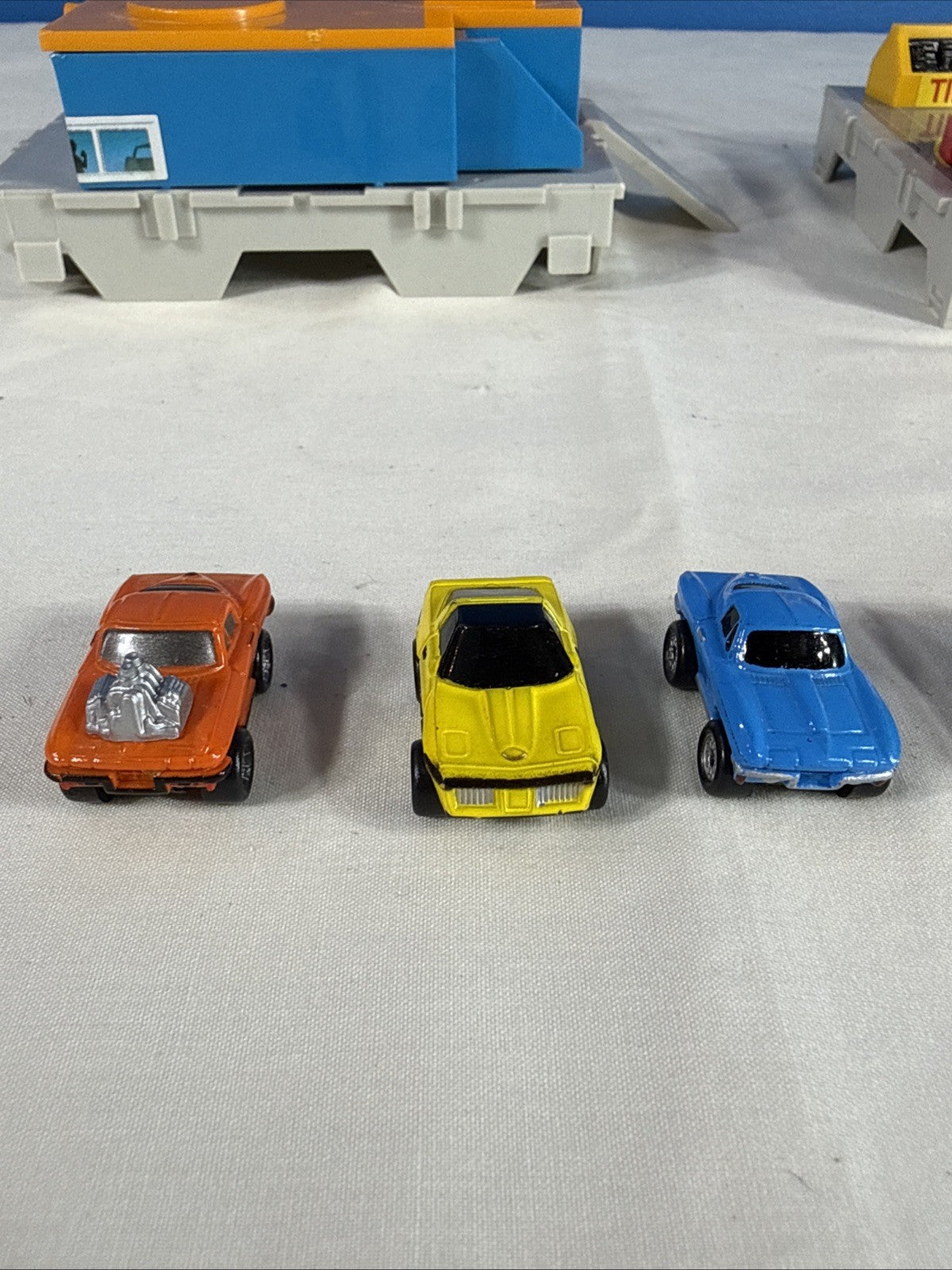 Vintage Micro Machines Travel City Body Shop Repair Shop 7 Cars Instructions Lot