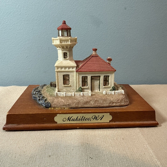 Vintage Mukilteo Washington Lighthouse Figurine Wood Base Coastal Decor  4.5”x6”
