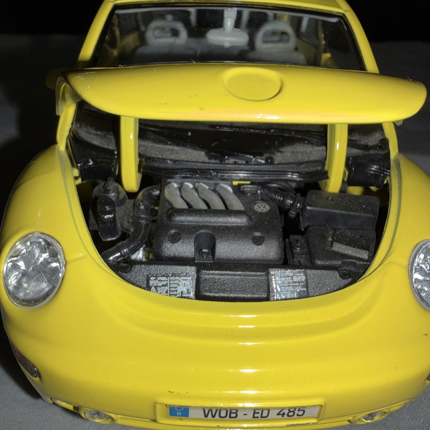1998 Volkswagen Beetle Yellow 1 18 Diecast Bburago Gold Collection Italy