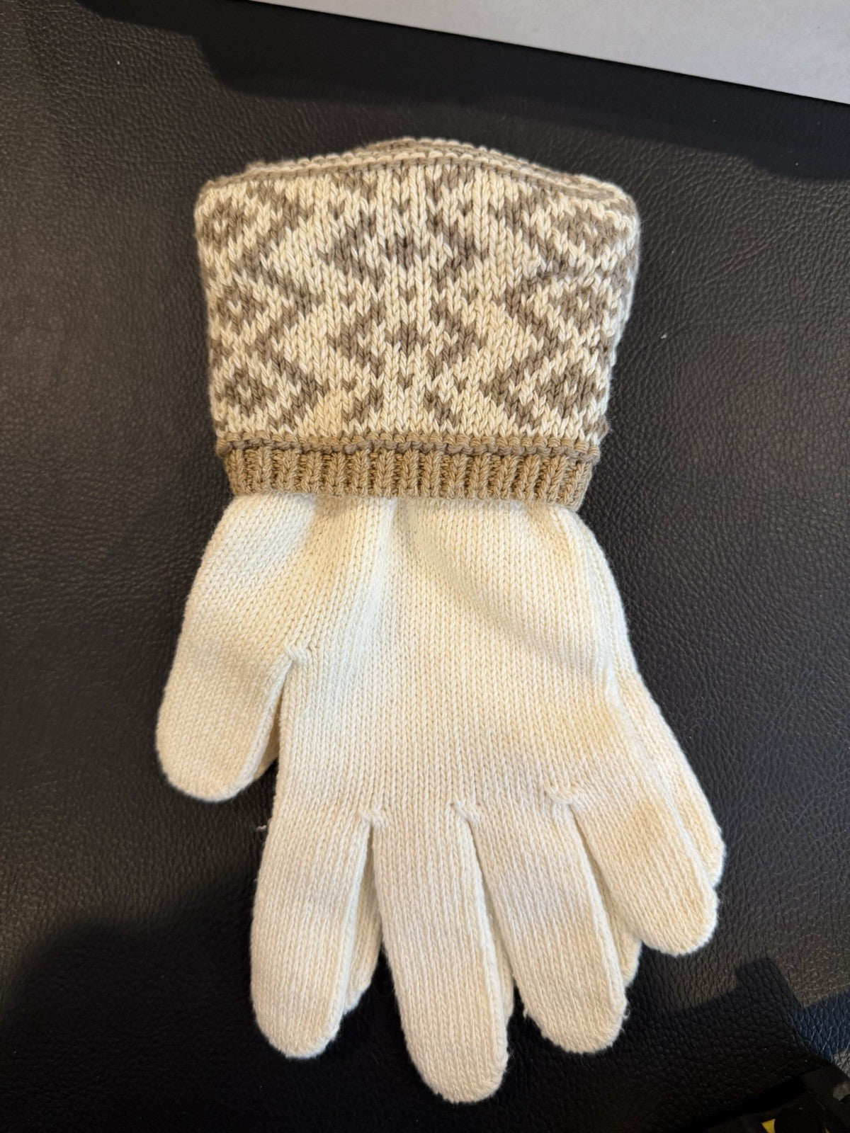 Coldwater Creek Ridgeline Scarf Gloves Gift Set Neutral Knit Boxed New Womens