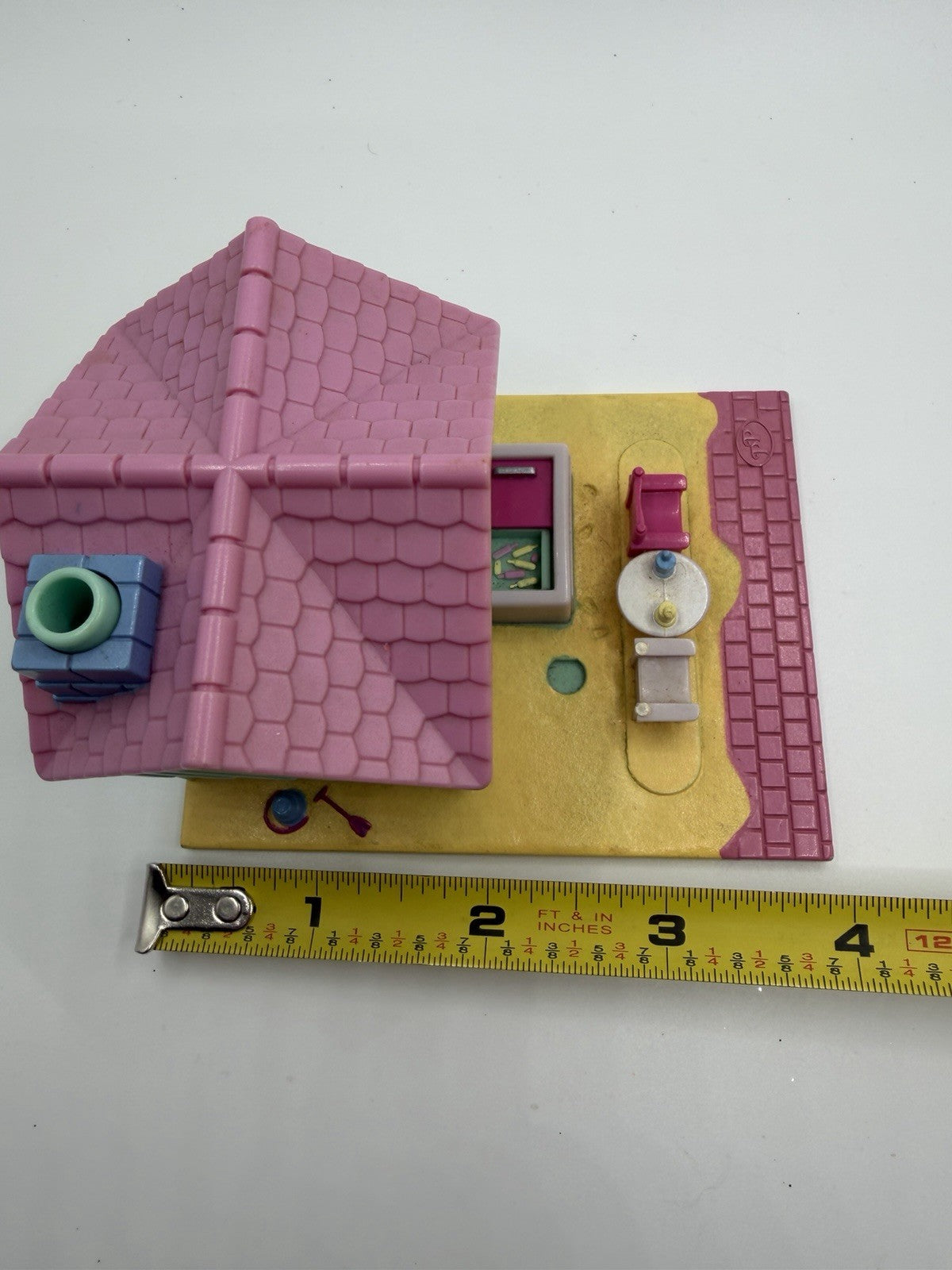 Polly Pocket 1993 Bluebird Toys Beach Cafe Boardwalk Compact Playset No Dolls