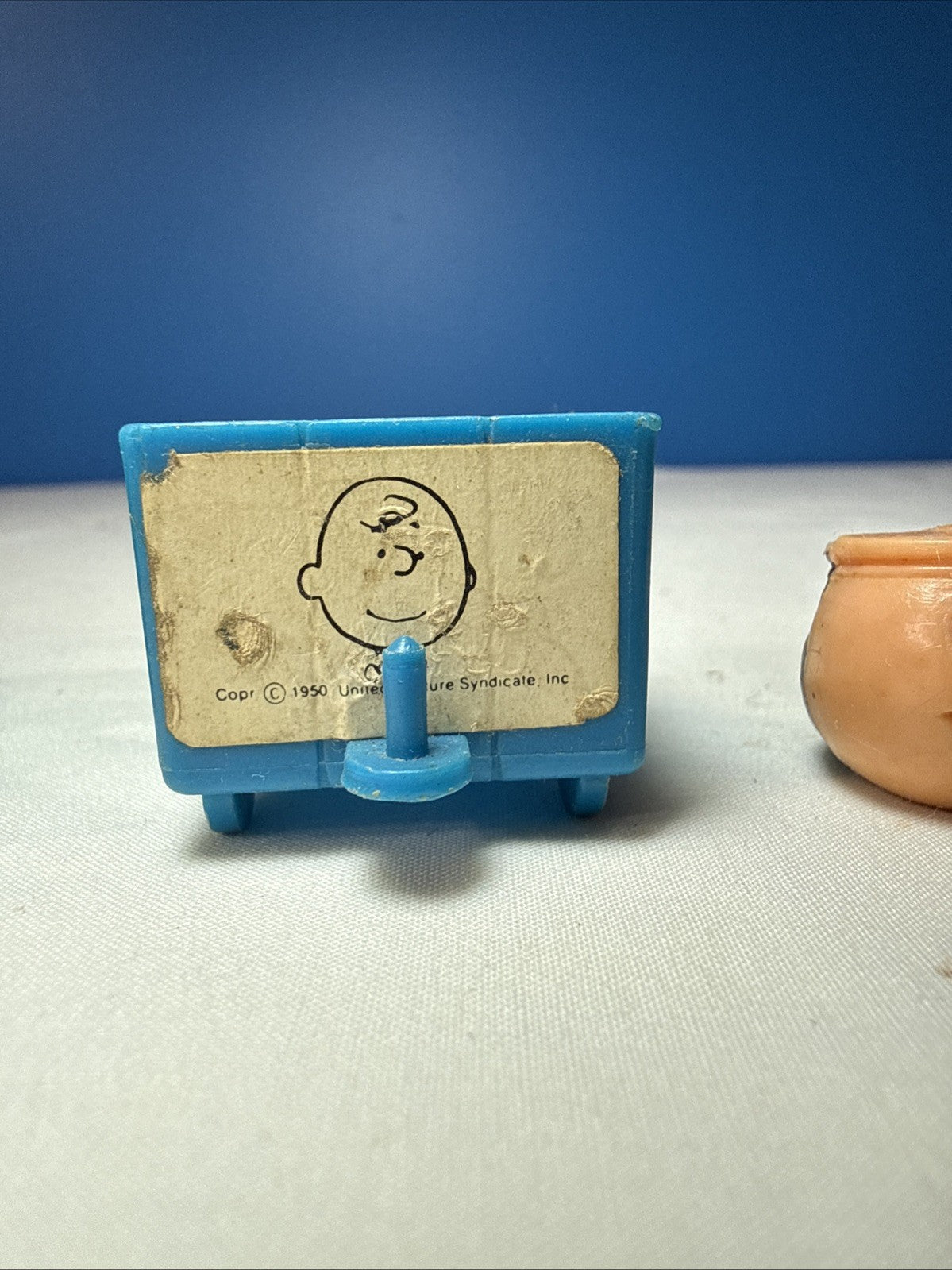 Vintage 1970s Peanuts Charlie Brown Lucy Connecting Carts Plastic Toy Lot of 4