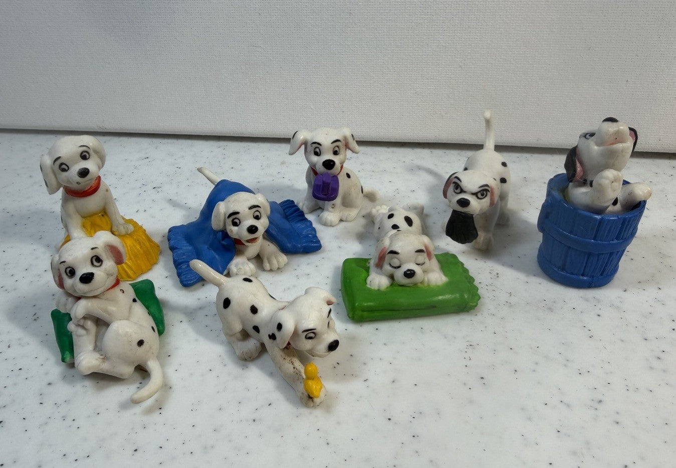 Vintage 1996 McDonalds 101 Dalmatians Toy Lot 21pc Cruella & 1978 Smuckers Book