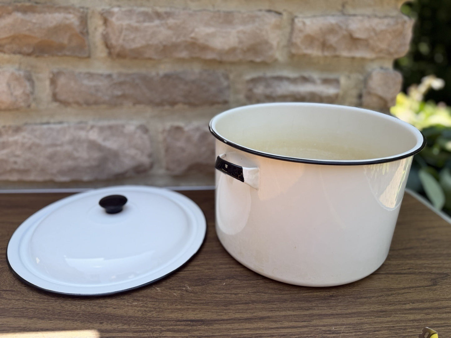 Vintage White Enamelware Nesting Saucepan Pot Cookware Farmhouse Kitchen Lot