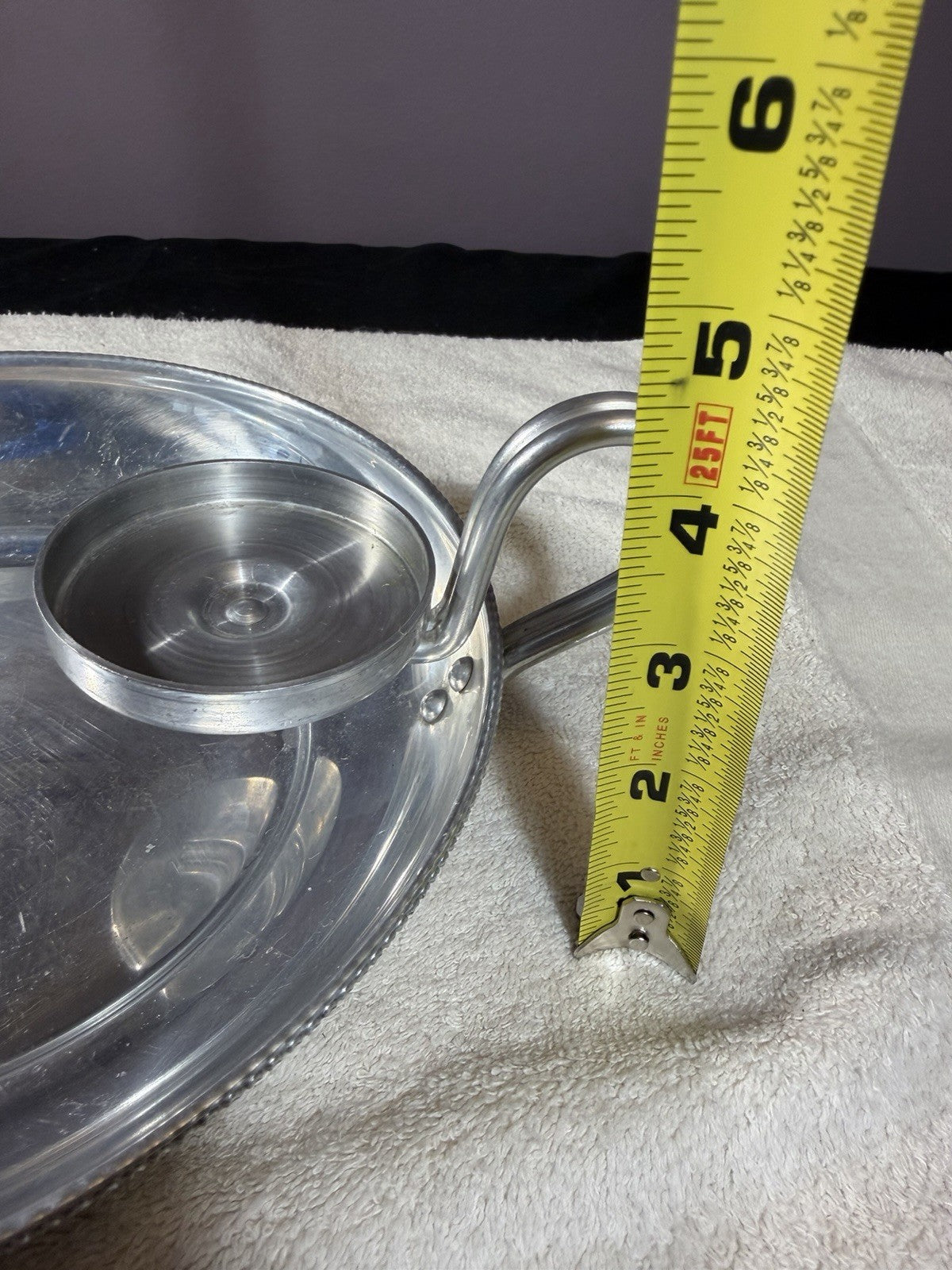 Buenilum Aluminum Serving Tray Beaded Trim Chip Dip Bowl 9"