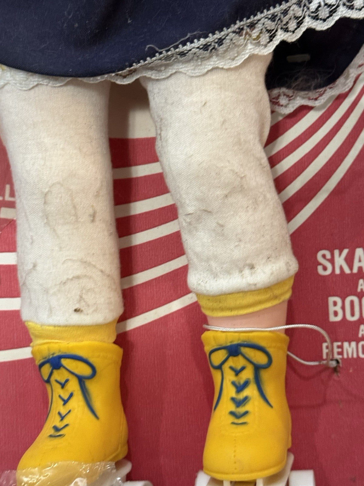 Vintage Roller Skating Lisa Doll 19 Inch Blonde Hair New In Box 1980s