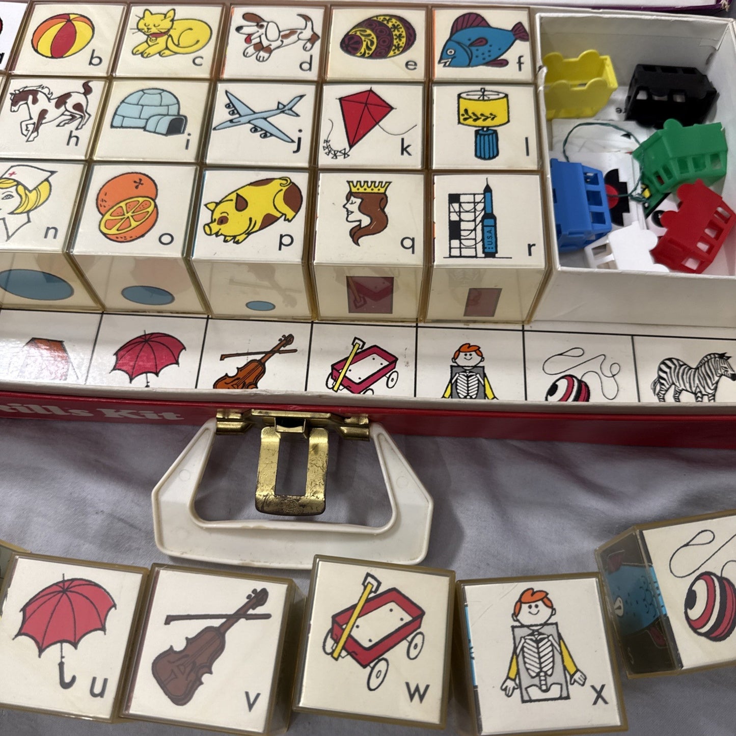 Kid's Toy "PlaySkills Kit" Original Storage Case USA VTG '72 Reader's Digest