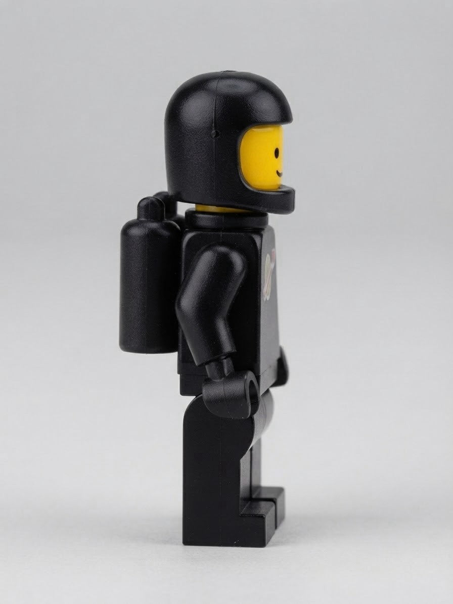LEGO Vintage Black Torso Astronaut Classic Space Minifigure Gold Planet Logo 80s