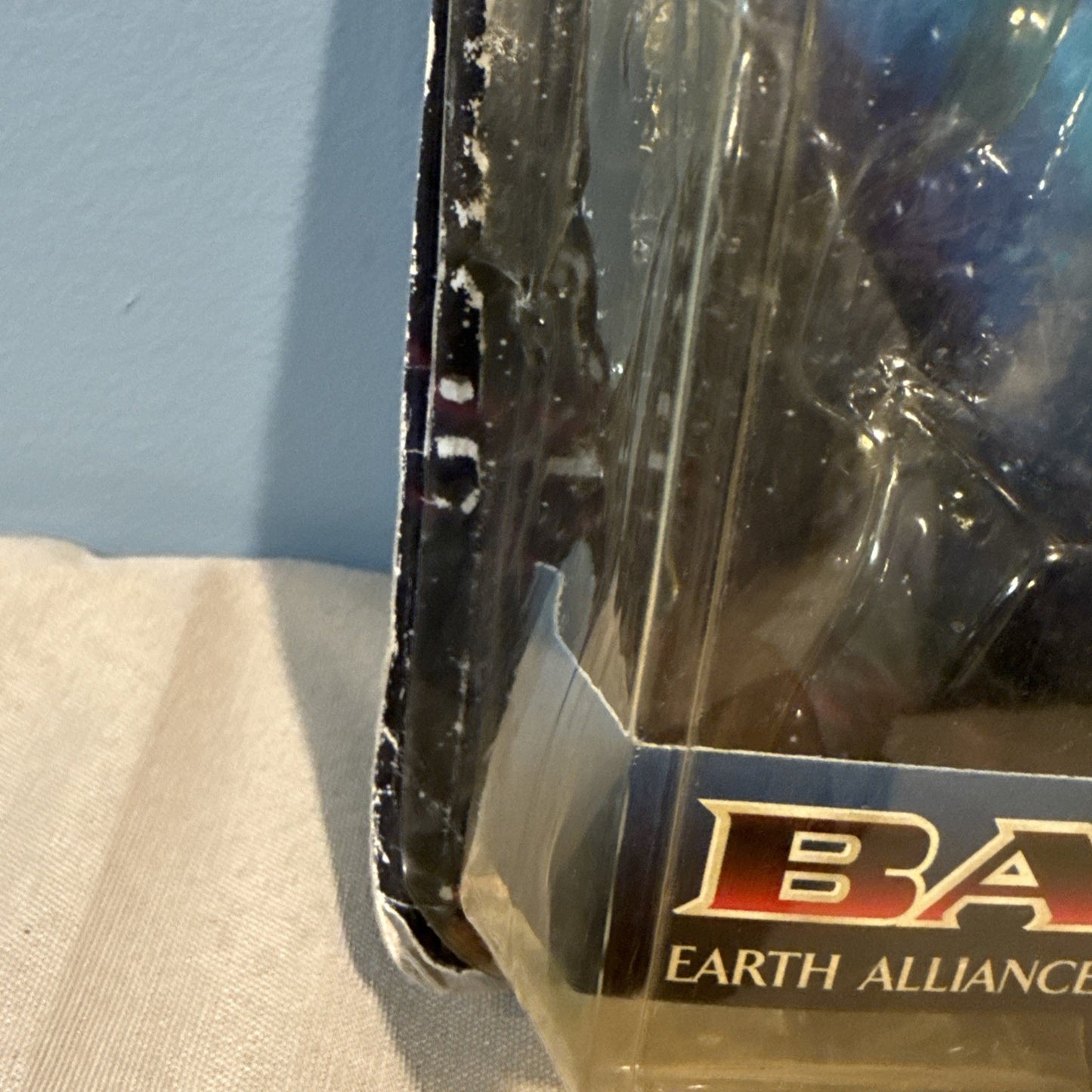 Vintage 1997 Babylon 5 Captain John Sheridan Figure Warner Bros Space Station