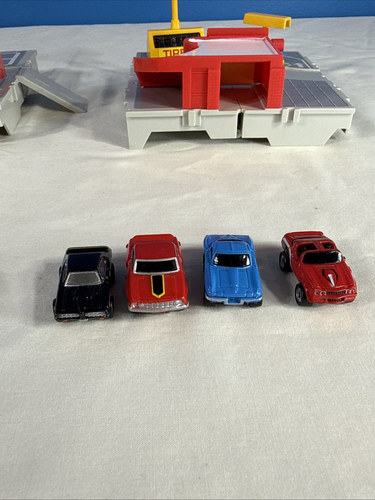 Vintage Micro Machines Travel City Body Shop Repair Shop 7 Cars Instructions Lot