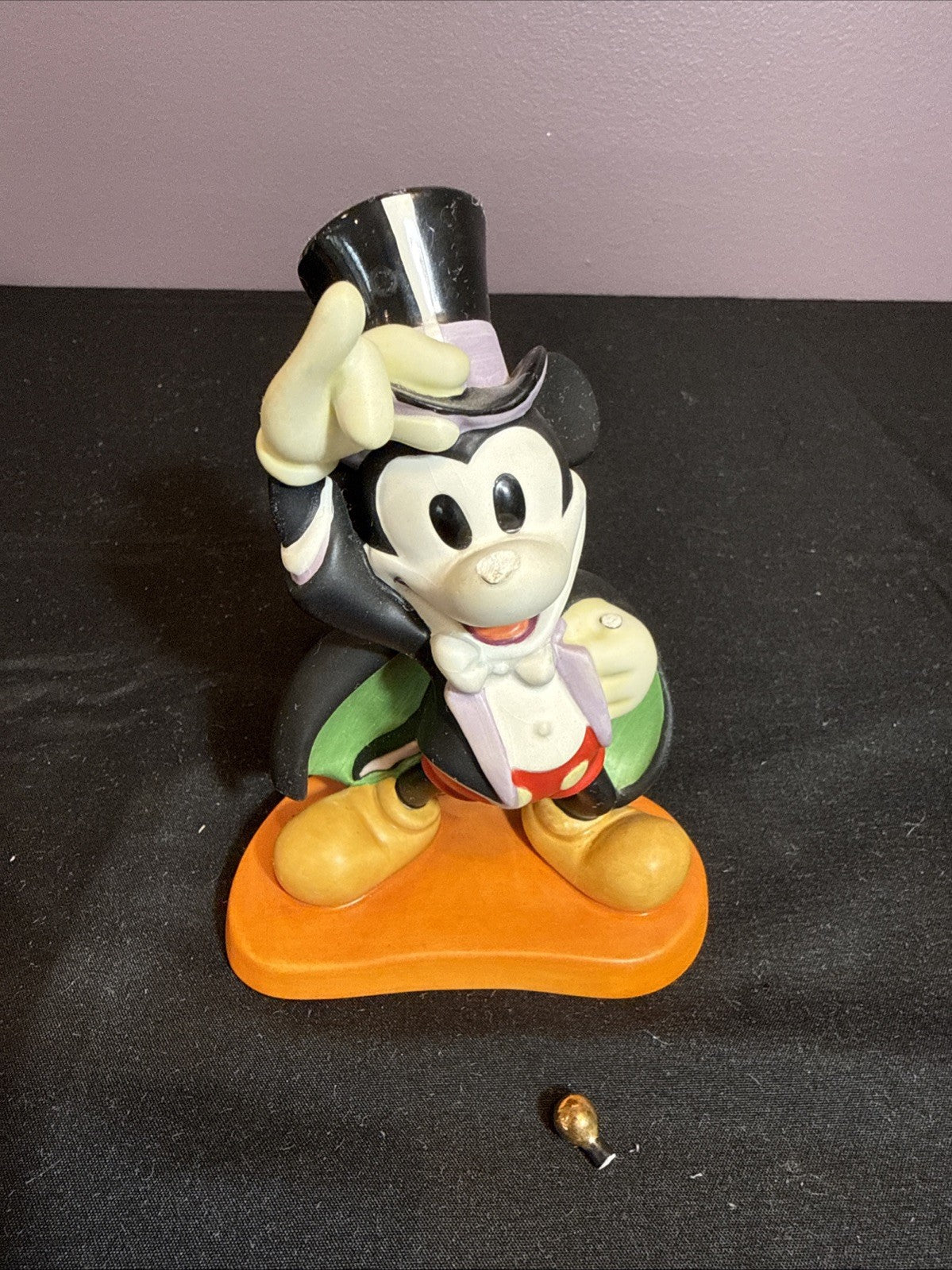 WDCC Mickey Mouse Magician On With the Show Figurine 1997 Damaged